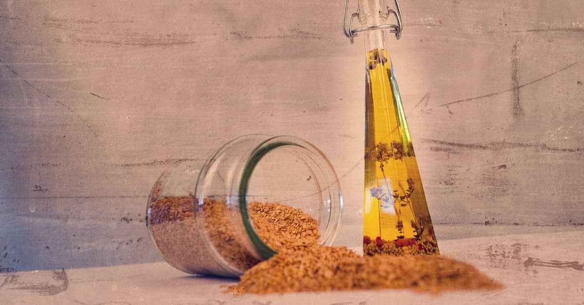 You are currently viewing Here are Top 10 Amazing Sesame Seed Oil Benefits for Health